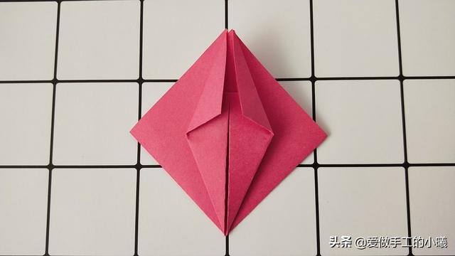 怎么做小手工（简单又好看的草莓折纸教程）