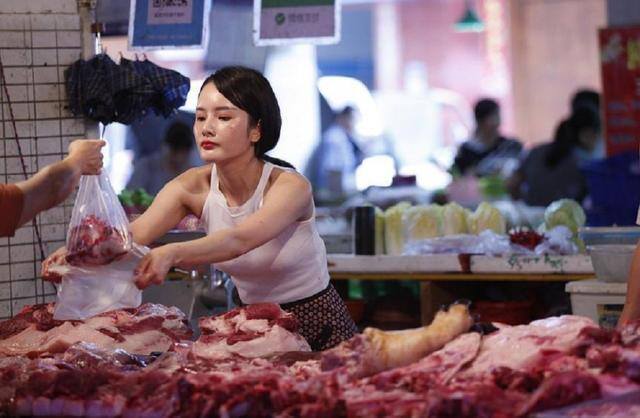 卖猪肉一天能赚多少钱（山西曾大姐的猪肉店为什么不卖隔夜猪肉？）