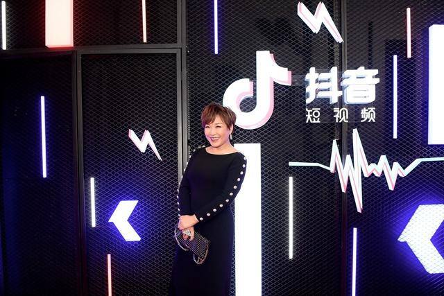 抖音上怎么赚钱（在抖音上赚钱的方法）