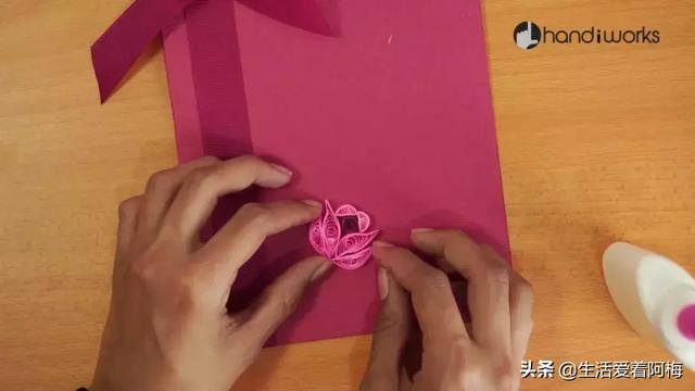教师节手工贺卡怎么做（还在纠结贺卡怎么做？用丝带衍纸，就能轻松diy一份（附教程））