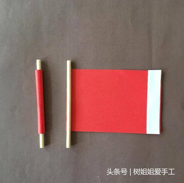小手工怎么做（用废旧的纸管和瓶盖做个能跑的小汽车）