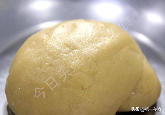 简单易学在家做小吃（梅花酥、麻花酥、梅花酥、梅花酥的做法）