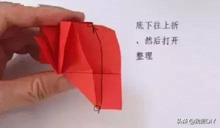 用纸做手工制作大全（爱梦幻的女孩儿，都会喜欢玫瑰花，教你如何去折纸一朵漂亮的玫瑰）