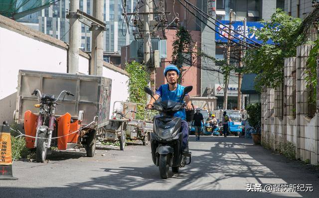 送外卖一个月能赚多少（南昌外卖小哥，4年前12个小时收入57元）