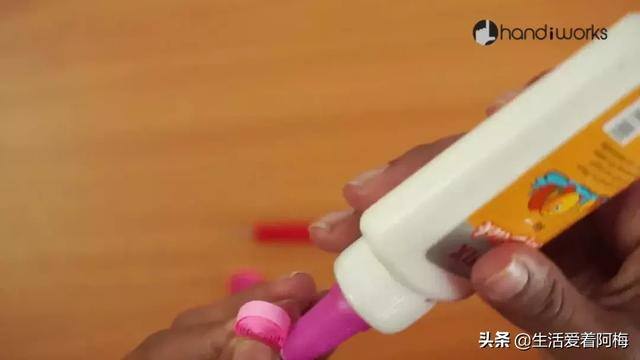 教师节手工贺卡怎么做（还在纠结贺卡怎么做？用丝带衍纸，就能轻松diy一份（附教程））