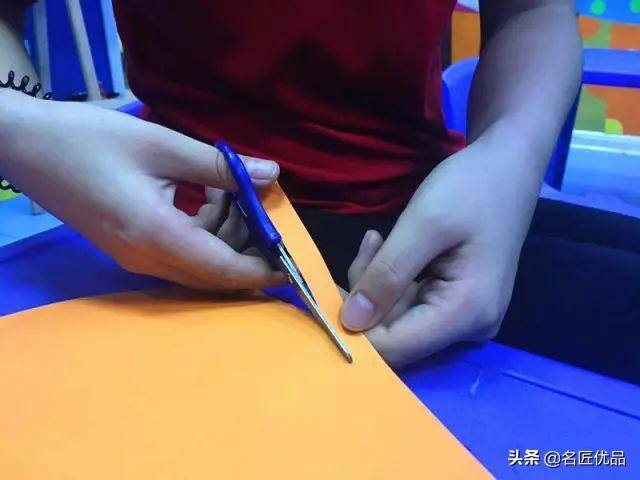 彩泥手工制作（幼儿园亲子手工：狮子手工制作图解）