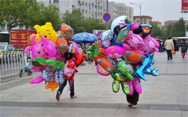 一万块钱创业做什么好（2000元投入，也能做月入过万的小生意）