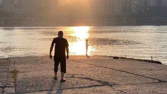 短视频怎么拍（手机拍摄视频转场技巧）