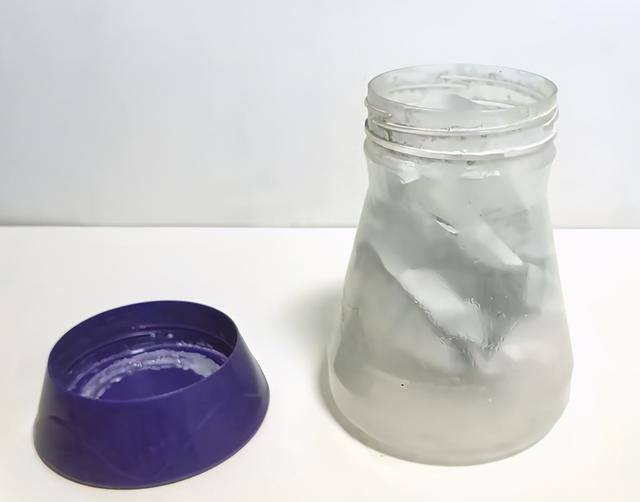 手办怎么做（用废纸制作蕾姆手办，看起来很“高端、昂贵”）