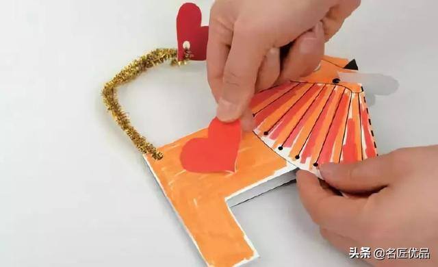 彩泥手工制作（幼儿园亲子手工：狮子手工制作图解）