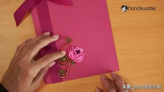 教师节手工贺卡怎么做（还在纠结贺卡怎么做？用丝带衍纸，就能轻松diy一份（附教程））