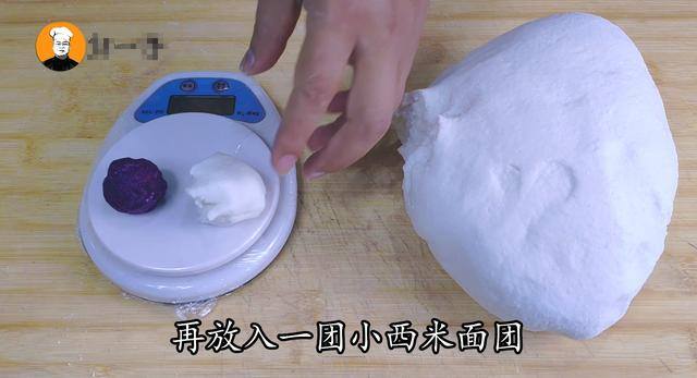 如何自制冰皮（教你做冰皮月饼，口感酥软滑爽，略有弹性）