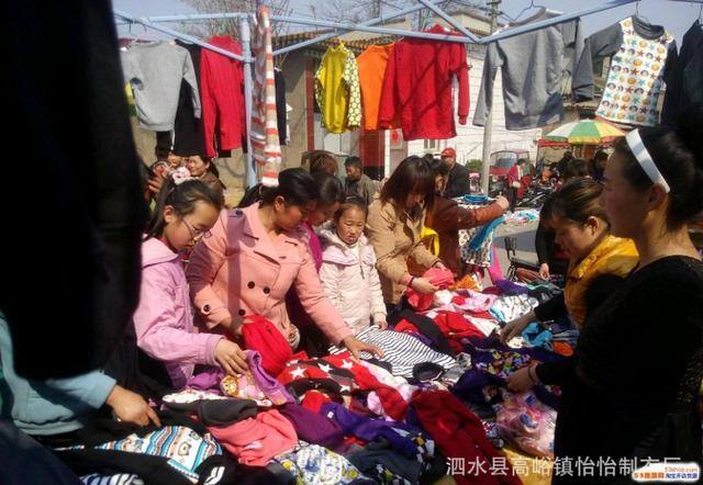 摆地摊卖什么生意好利润大（新手摆地摊卖什么好）