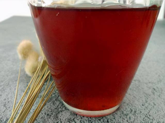自己在家如何酿葡萄酒（60岁婆婆，教您正宗自酿葡萄酒和诀窍，保证不涩口）