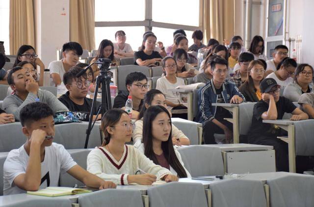卖烤肠一天能挣多少钱（女生寒假活动充实，利用假期时间不能集中）