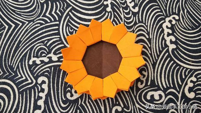 手工玫瑰花怎么做（向日葵折纸教程图解，简单好看，装饰很漂亮哦！）