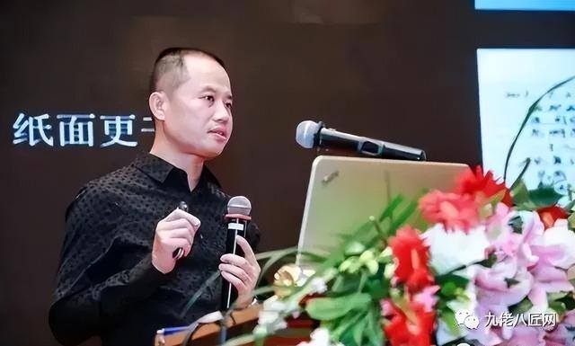 2022年开两元店还赚钱吗（三战高考，落榜少年闯荡文具销售行业）