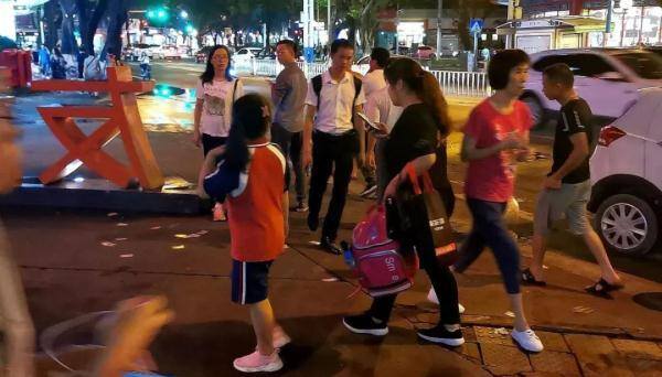 口袋猜成语赚零花钱下载正版（广州街头小卡片成重灾区）