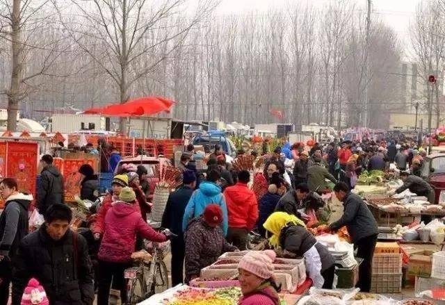 新手在农村赶集摆摊畅销什么（农村赶集摆摊什么暴利赶集卖什么利润大）