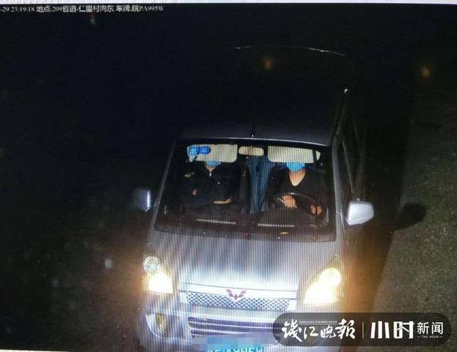 有面包车做这8个倒卖生意（90后男青年偷油被抓，一个月赚了2万）