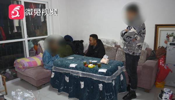 压大小单双平台赚钱软件（贵阳一女子进微信群后悔不已：胆够大钱就赚不完）