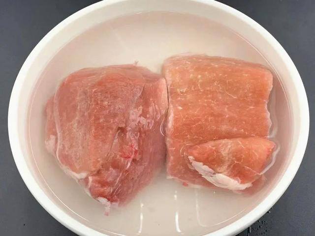 化冻肉用什么方法最快（如何快速解冻肉？）