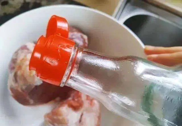 化冻肉用什么方法最快（如何快速解冻肉？）
