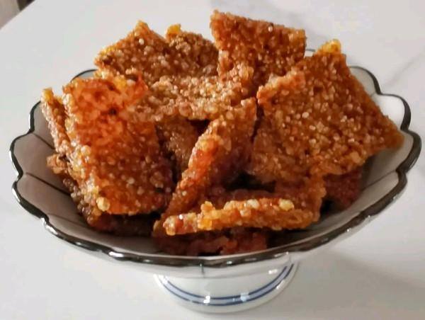 锅巴怎么做出来在家自制（剩米饭也能做出好吃的，麻辣香脆超级过瘾）