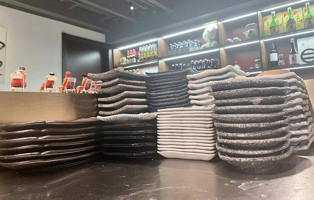 奶茶店打工一个月能赚多少钱（奶茶店里的“销量冠军”）