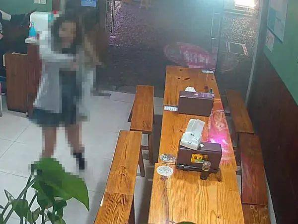 手机迁移另外一台手机（女子借朋友手机被抢，涉嫌诈骗！）
