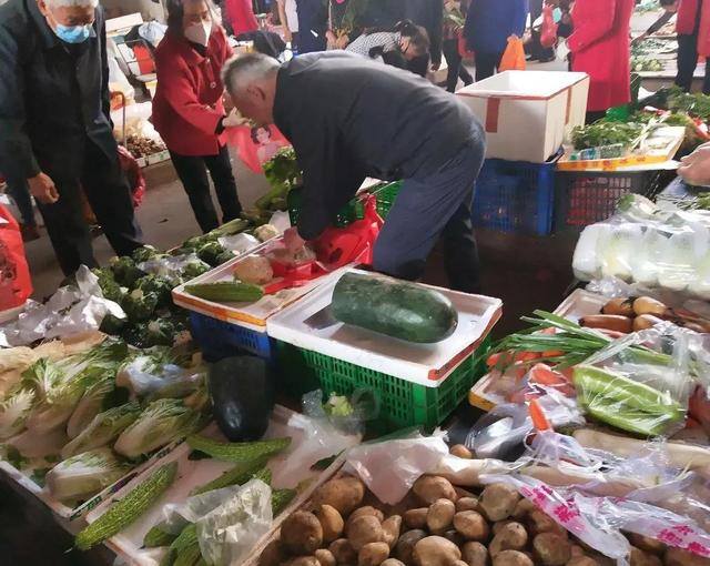 菜市场卖什么最赚钱而且很受欢迎（从事什么行业最挣钱？）