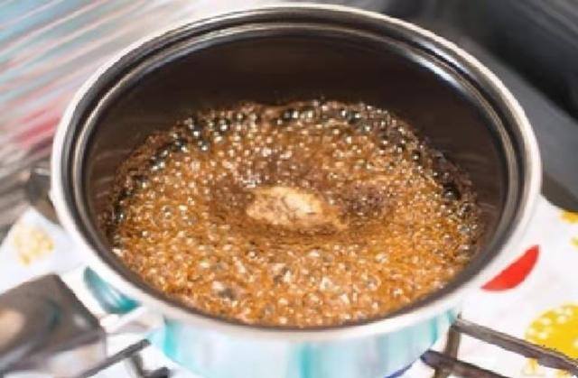 奶茶如何制作（港式丝袜奶茶的做法）