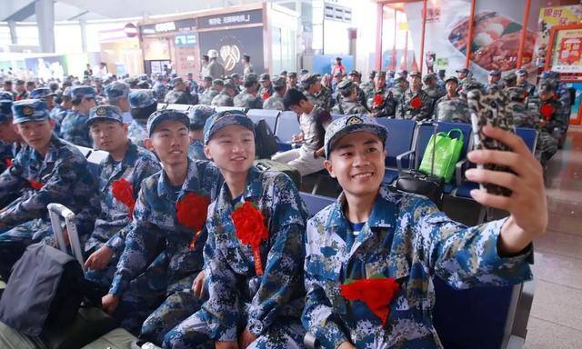 当兵回来能拿多少钱（当兵2年、5年、12年、16年分别能拿到多少补助？）
