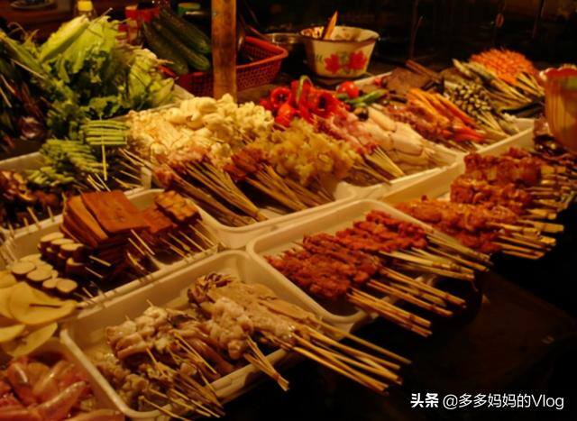 烧烤每天卖8000元能挣多少钱（卖烧烤收入真这么低吗？）