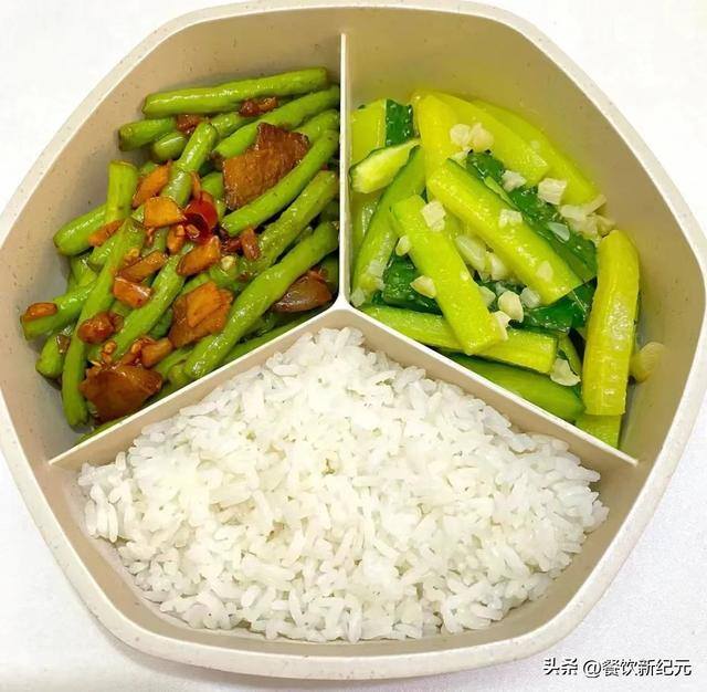 想上班挣钱的图片（湖南女子每天带饭上班，网友：赠人玫瑰，手有余香）