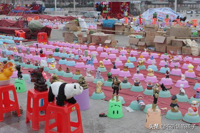 地摊小生意项目大全（2022年小城乡摆地摊什么东西最好卖最暴利，成本低利润高）