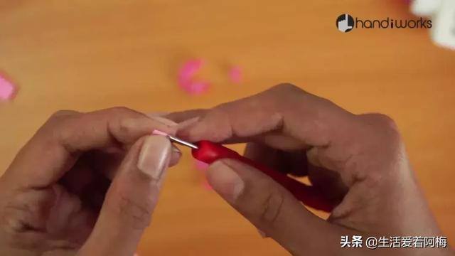 教师节手工贺卡怎么做（还在纠结贺卡怎么做？用丝带衍纸，就能轻松diy一份（附教程））