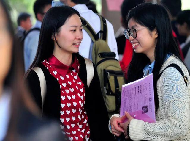 女生做什么工作工资比较高（女生选择什么专业比较好？）