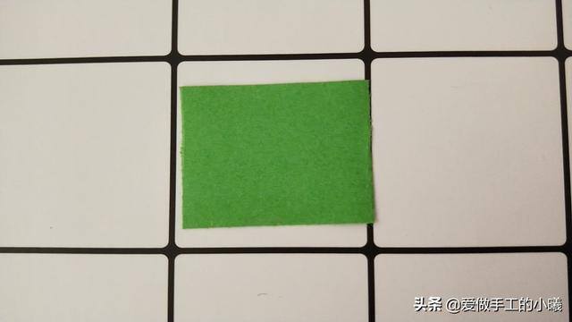 怎么做小手工（简单又好看的草莓折纸教程）