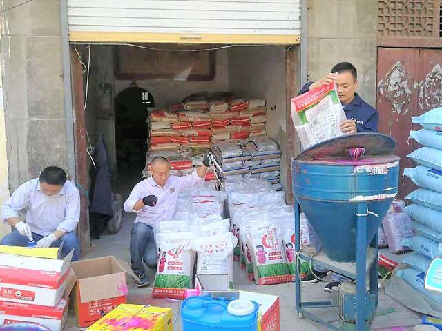 在老家做什么小本生意挣钱（为什么农村收废品吃穿住用行更好做？）