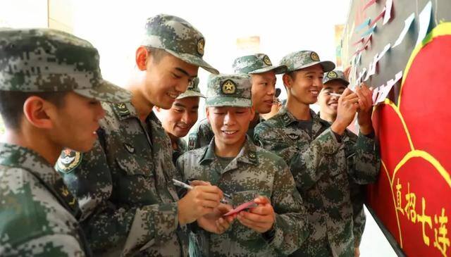 当兵回来能拿多少钱（当兵2年、5年、12年、16年分别能拿到多少补助？）