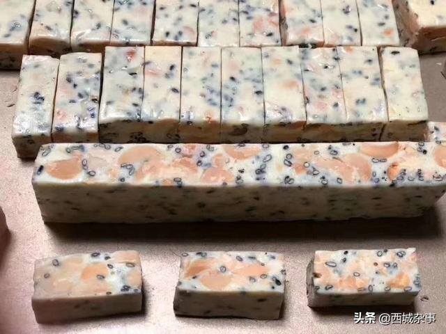 用奶粉在家做酸奶的制作方法（自制酸奶有哪些好处？）