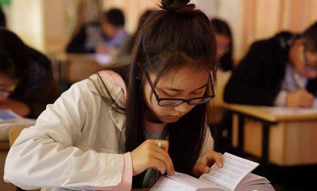 在家可以做的工作（如何在家赚钱，六个合法工作）