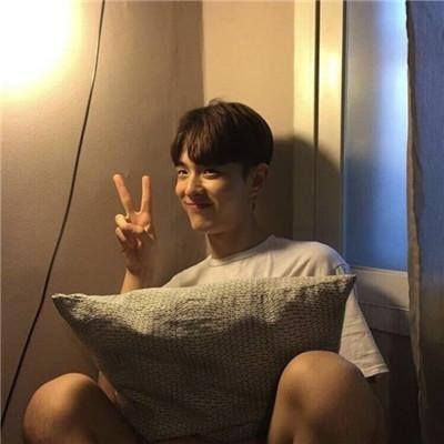 发财微信名字 昵称（男生招桃花运微信网名，随我来标下是否到位啊~）