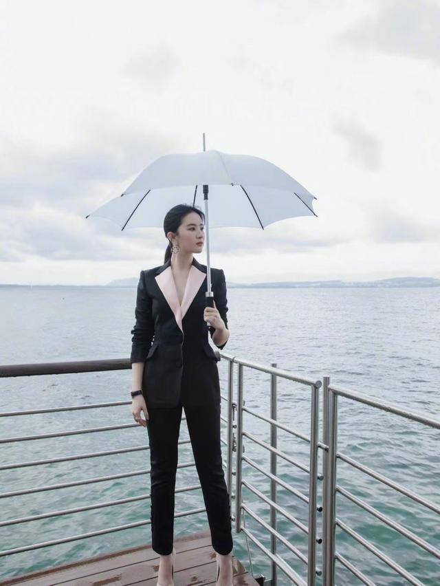 带着庄园养娃致富（随身庄园耽美文推荐：重来一世，要过怎样的生活？踹掉渣男虐死白莲花）
