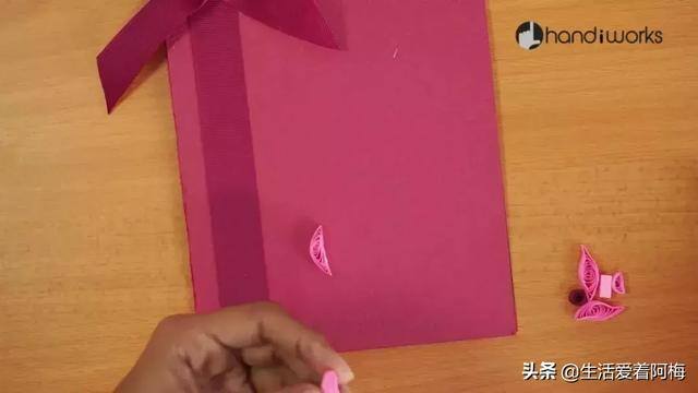 教师节手工贺卡怎么做（还在纠结贺卡怎么做？用丝带衍纸，就能轻松diy一份（附教程））