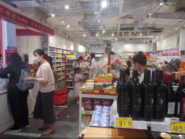 加盟哪个店挣钱（150平方米的好特卖门店月营收收入为51万元）