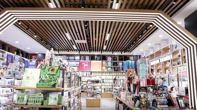 新手适合开什么店最赚钱（晨光文具店的创业之路）