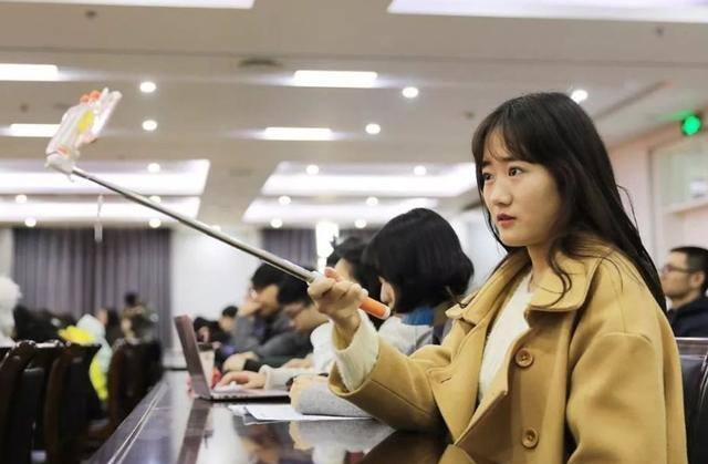 13岁学生党怎么赚钱（大学生赚钱新方式）