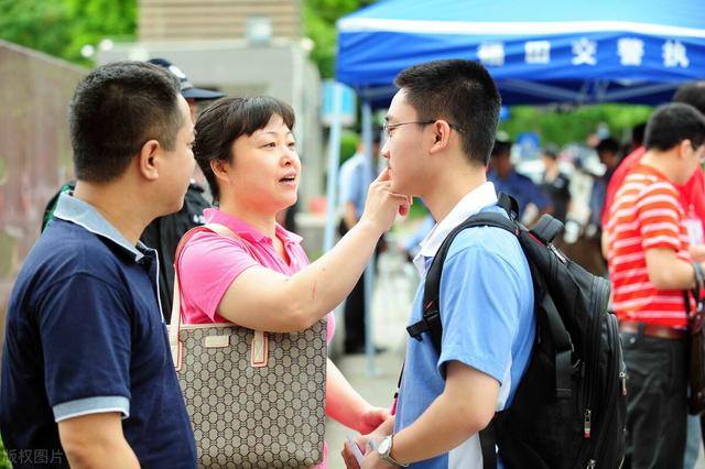 高中生如何赚钱（高考结束后，兼职有更聪明的方式）